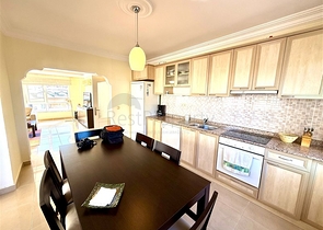 Комфортная меблированная квартира 2+1 в ухоженном жилом комплексе в районе Джикджилли