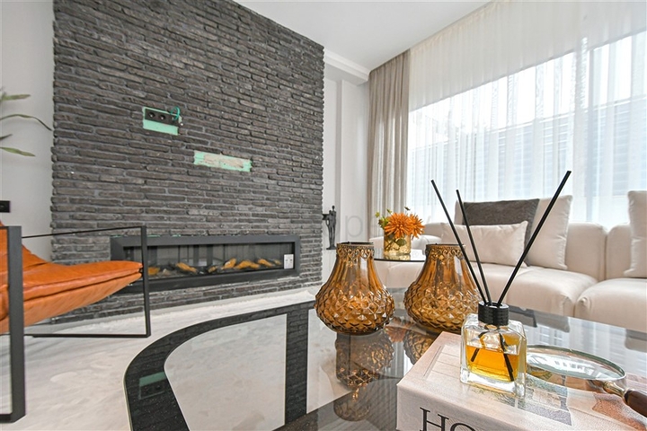 Современная вилла 3+1 с панорамным видом на море в районе Бекташ