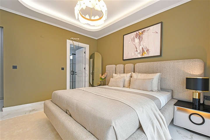 Современная вилла 3+1 с панорамным видом на море в районе Бекташ