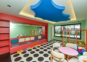 Просторная квартира 5+1 с видом на море в центре Аланьи