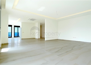 Просторная квартира 5+1 с видом на море в центре Аланьи