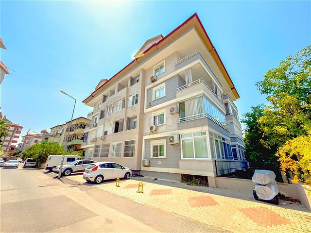 Просторная квартира 4+1 в районе Оба — для комфортной жизни у моря