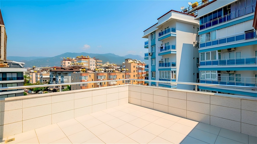 Просторная квартира 4+1 в районе Оба — для комфортной жизни у моря