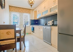 Просторная квартира 4+1 в районе Оба — для комфортной жизни у моря