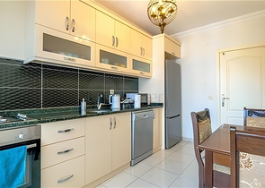 Просторная квартира 4+1 в районе Оба — для комфортной жизни у моря