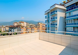 Просторная квартира 4+1 в районе Оба — для комфортной жизни у моря