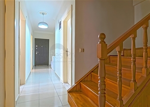 Просторная квартира 4+1 в районе Оба — для комфортной жизни у моря