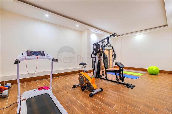 Современная квартира в окружении природы и моря