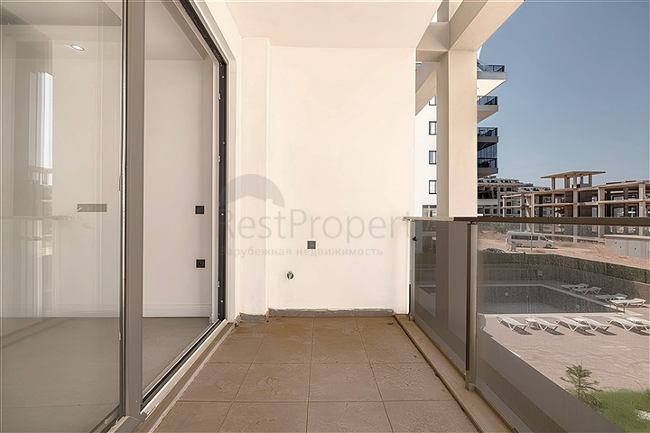 Современная квартира в окружении природы и моря