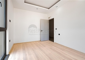 Современная квартира в окружении природы и моря