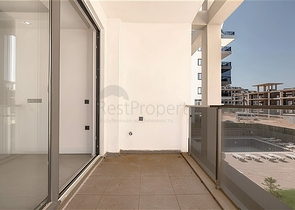 Современная квартира в окружении природы и моря