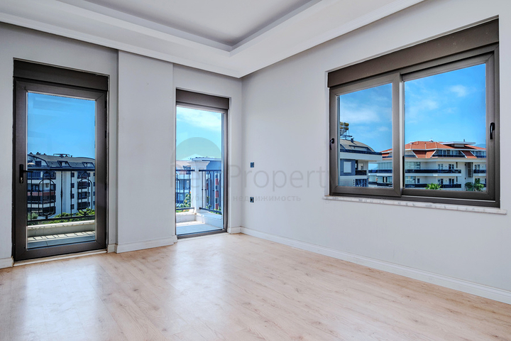 Просторный пентхаус 4+1 с богатой инфраструктурой в сердце района Оба