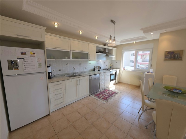 Просторная квартира с удобным расположением в самом сердце Оба