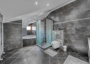 Просторный пентхаус у моря с видом и комфортом 