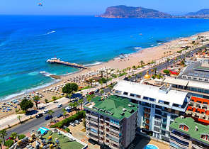 Просторный пентхаус у моря с видом и комфортом 