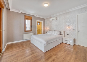 Просторный пентхаус у моря с видом и комфортом 