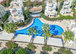 Роскошная вилла с видом на море в престижном районе Коналкы