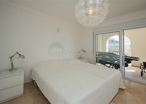 Роскошная вилла с панорамным видом на море в одном из самых престижных районов Алании