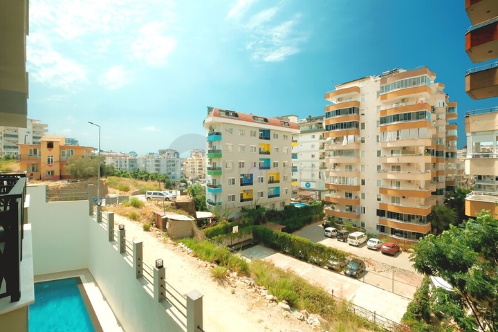 Современная квартира в районе Махмутлар рядом с морем
