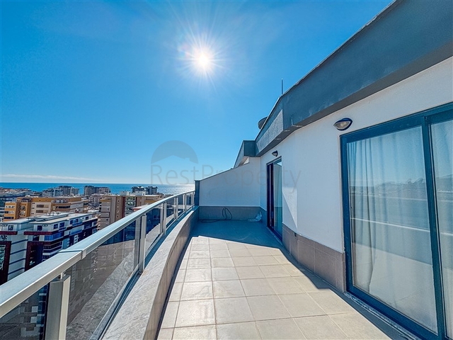 Пентхаус с видом на море в престижном жилом комплексе