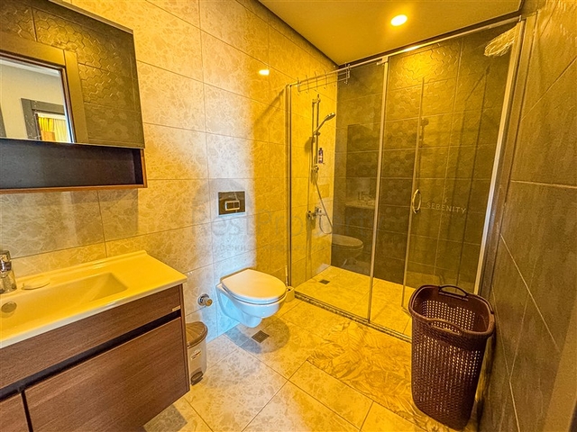 Пентхаус с видом на море в престижном жилом комплексе