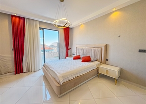 Пентхаус с видом на море в престижном жилом комплексе