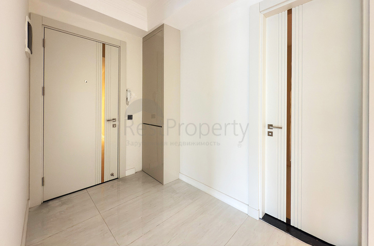 Современная квартира у моря в престижном районе Турклер