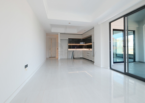 Современная квартира у моря в престижном районе Турклер