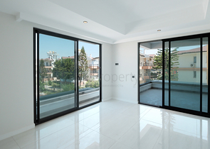 Современная квартира у моря в престижном районе Турклер