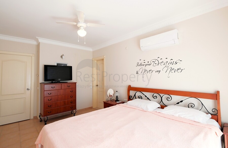 Просторная меблированная квартира в престижном районе Оба