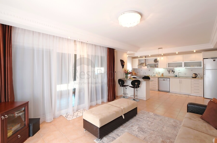 Просторная меблированная квартира в престижном районе Оба