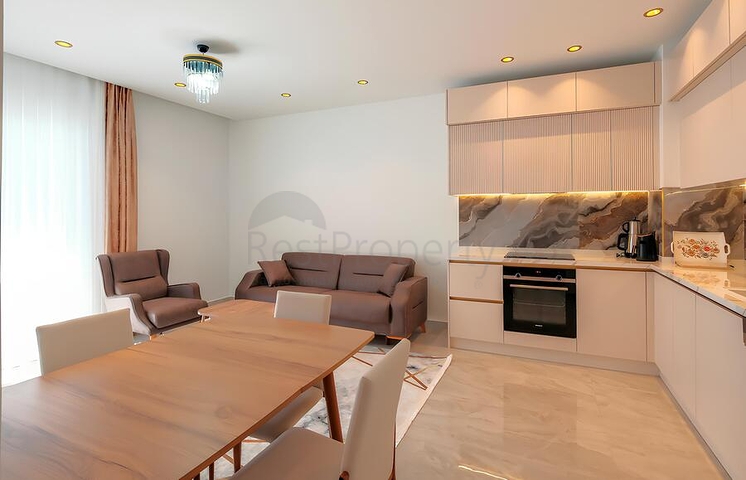 Современная меблированная квартира в 200 метрах от моря в Тосмуре