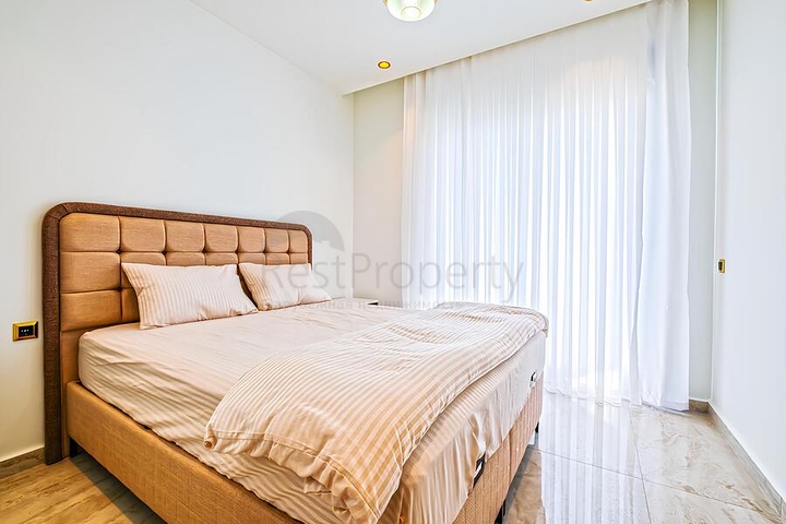 Современная меблированная квартира в 200 метрах от моря в Тосмуре