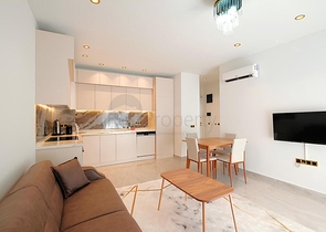 Современная меблированная квартира в 200 метрах от моря в Тосмуре