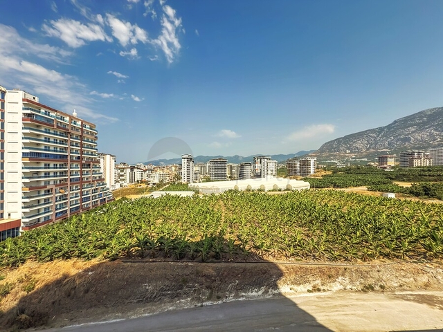 Современная меблированная квартира в комплексе с богатой инфраструктурой в Махмутларе