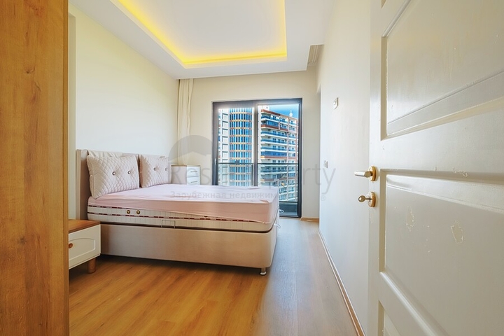 Современная меблированная квартира в комплексе с богатой инфраструктурой в Махмутларе