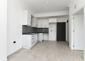 Уютная квартира 1+1 в современном жилом комплексе в Авсалларе