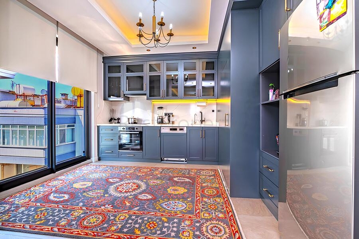 Роскошный пентхаус 4+1 с панорамным видом на море в центре Аланьи