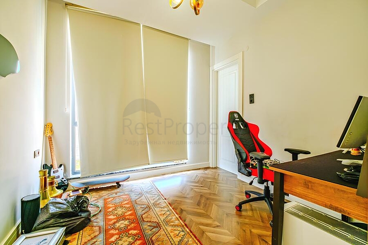 Роскошный пентхаус 4+1 с панорамным видом на море в центре Аланьи