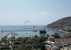 Коммерческое помещение под гражданство в центре Аланьи — всего в 250 метрах от моря