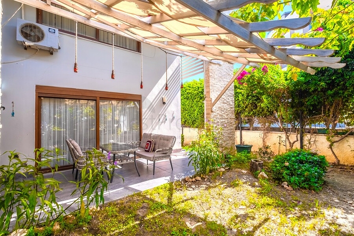 Просторный дуплекс с садом 5+1 в престижном районе Оба