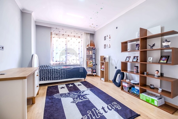 Просторный дуплекс с садом 5+1 в престижном районе Оба