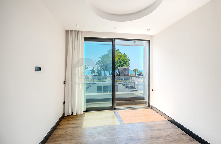 Квартира 2+1 с прямой близостью к морю в районе Оба