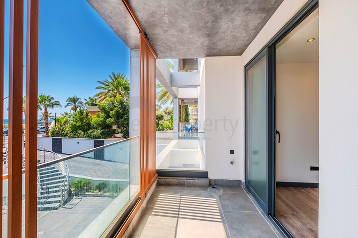 Квартира 2+1 с прямой близостью к морю в районе Оба