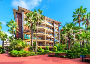 Просторная квартира 3+1 с отдельной кухней у моря в центре Аланьи