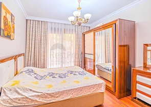 Просторная квартира 3+1 с отдельной кухней у моря в центре Аланьи