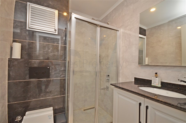 Современная квартира в районе Оба