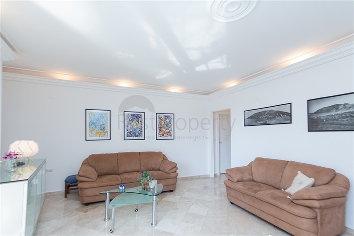 Просторная квартира в Джикджилли с развитой инфраструктурой