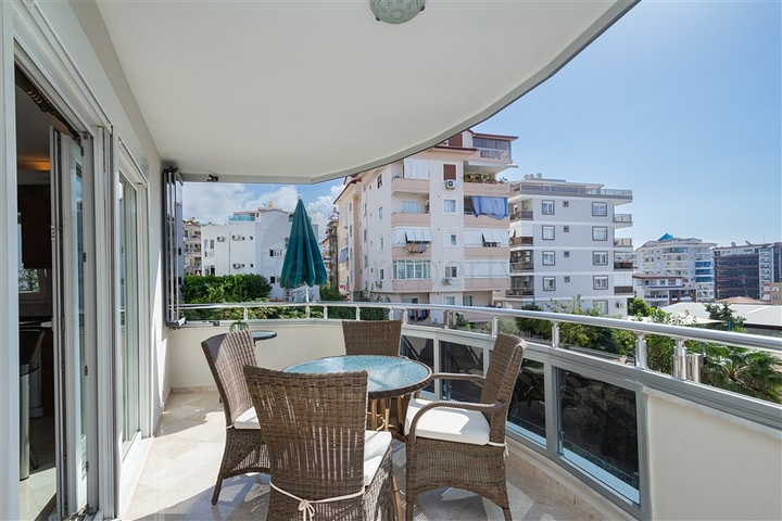 Просторная квартира в Джикджилли с развитой инфраструктурой