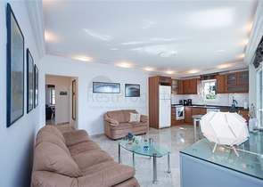 Просторная квартира в Джикджилли с развитой инфраструктурой